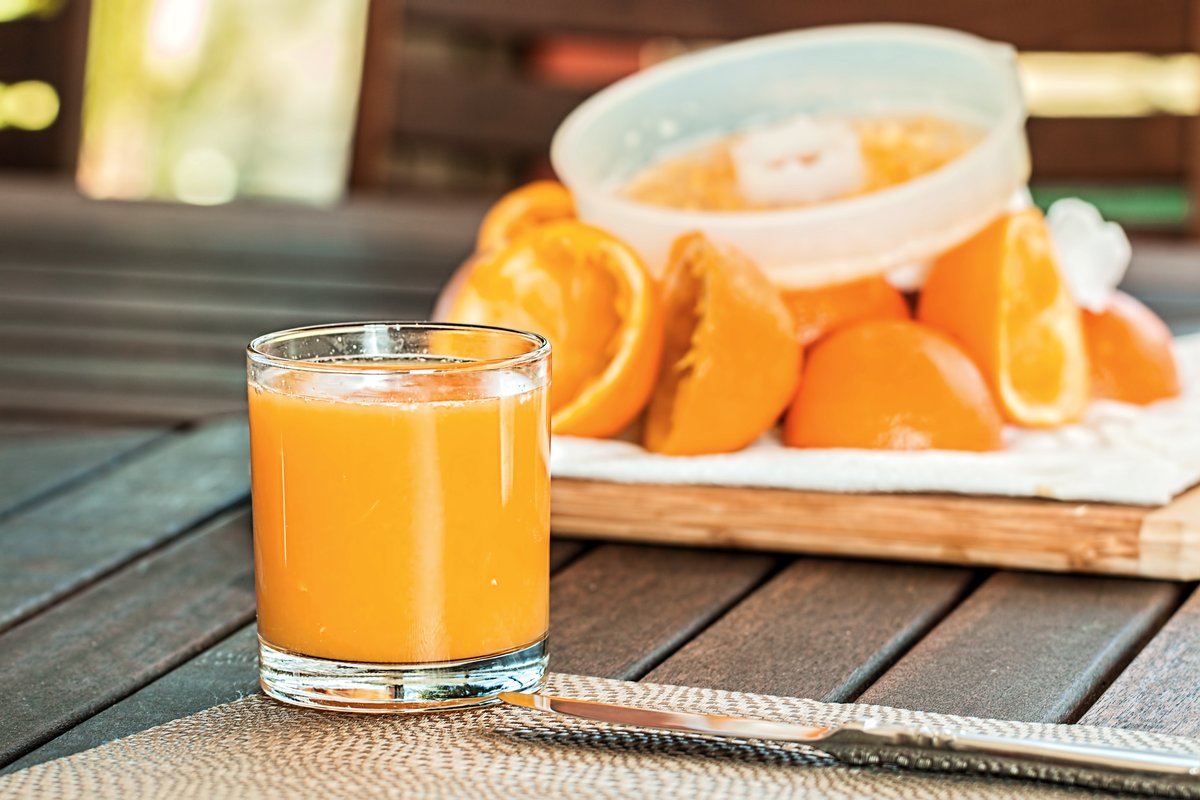 fresh-orange-juice-1614822
